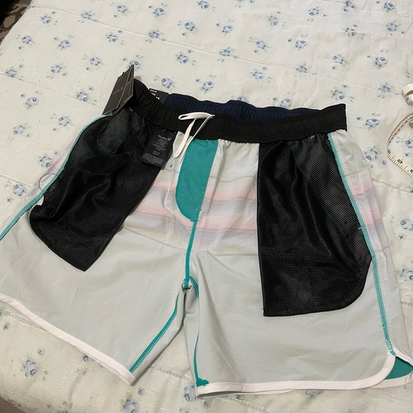 BNWT Hurley Phantom Boardshort. - Picture 4 of 6